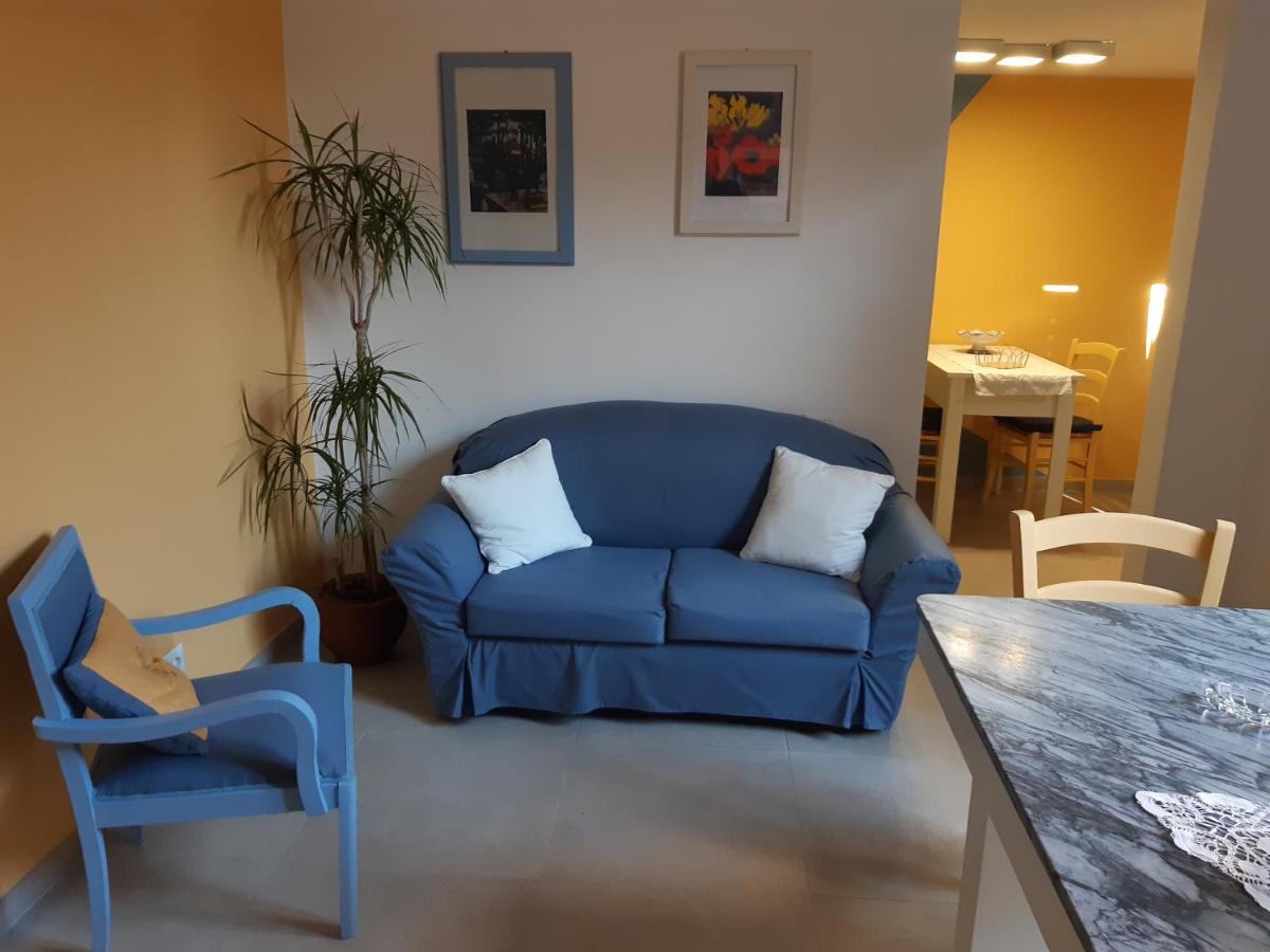 Casa Vacanze Rosa Aci Trezza Buitenkant foto