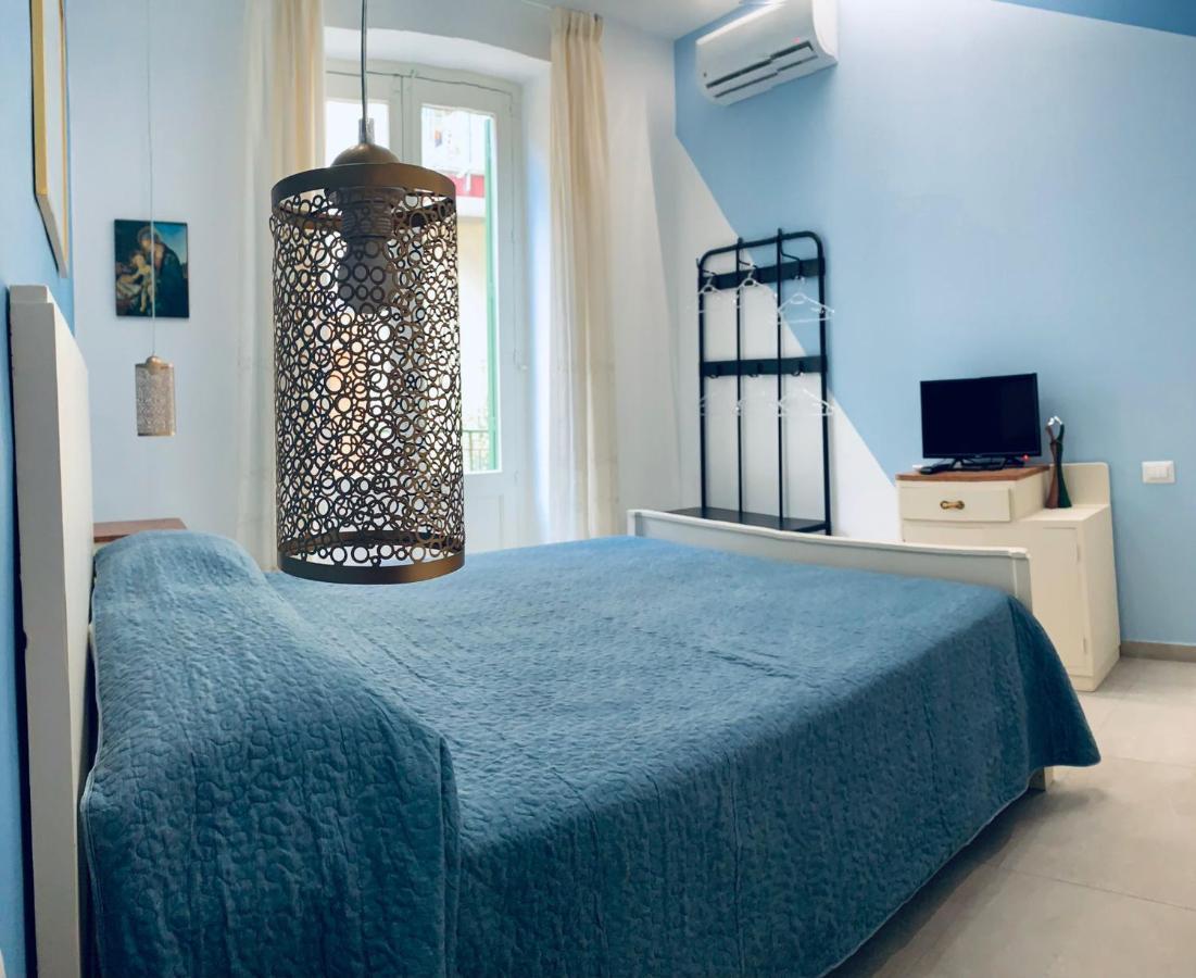 Casa Vacanze Rosa Aci Trezza Buitenkant foto