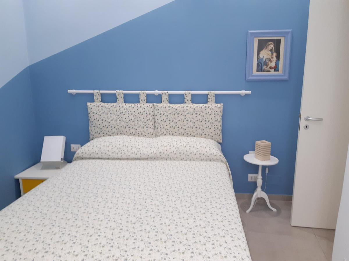 Casa Vacanze Rosa Aci Trezza Buitenkant foto